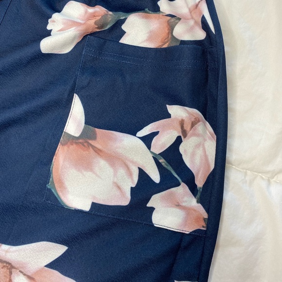 Floral Dress - Picture 5 of 8